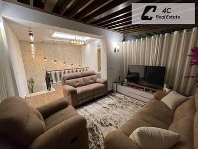 بنتهاوس للبيع بسعر لقطه 160 متر open view تشطيب كامل استلام فوري بكمبوند فيفث سكوير بجوار الجامعه الامريكيه
