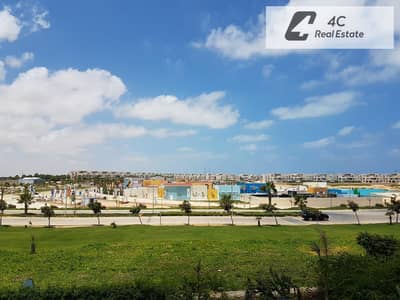للبيع من المالك مباشرة سينيور شاليه 232 متر متشطب تشطيب كامل بالتكيفات والمطبخ استلام فوري في هاسيندا باي hacienda bay الساحل الشمالي north coast
