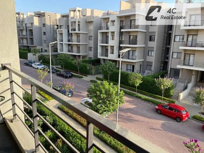 شقة متشطب بالكامل بالتكييفات  فيو لاند سكيب  للبيع في المراسم فيفث سكوير al-Marasem Fifth square