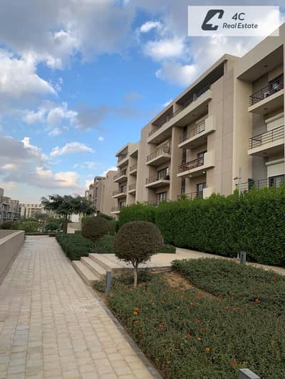 fully finished apartment with garden  ready to move 160M prime location open view in compound fifth square new cairo in golden square