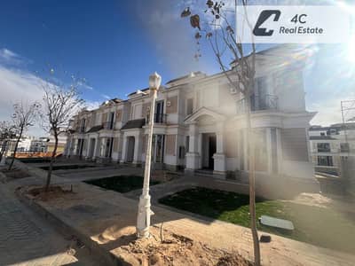 For sale i-villa garden with installments , lowest down payment direct view on lagoon delivered 2027 in mountain view i-city 6 october northen expasio