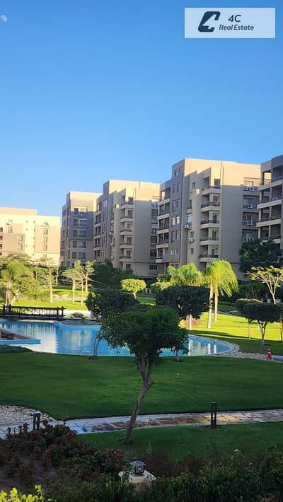 Ready-to-move-apartment, 185 m for sale at the lowest price on the market. 3 bedrooms, in a prime location in The Square new cairo