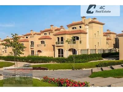 لسرعه البيع في لافيستا سيتي فيلا-ستاندالون Over Wide Landscape and pool view جاهزه للمعاينه والاستلام