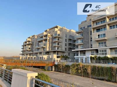 For sale at the lowest price in the market: resale apartment with an open view in Mountain View iCity - Club Park -