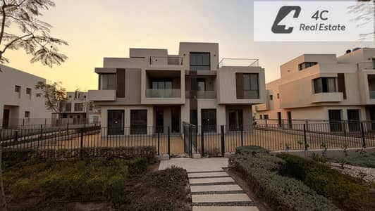 تم نزول السعر لسرعه البيع توين هاوس تشطيب كامل  ريسيل في سوديك ايست الشروق- بتقسيمه مميزه very prime location باقل سعر في الماركت