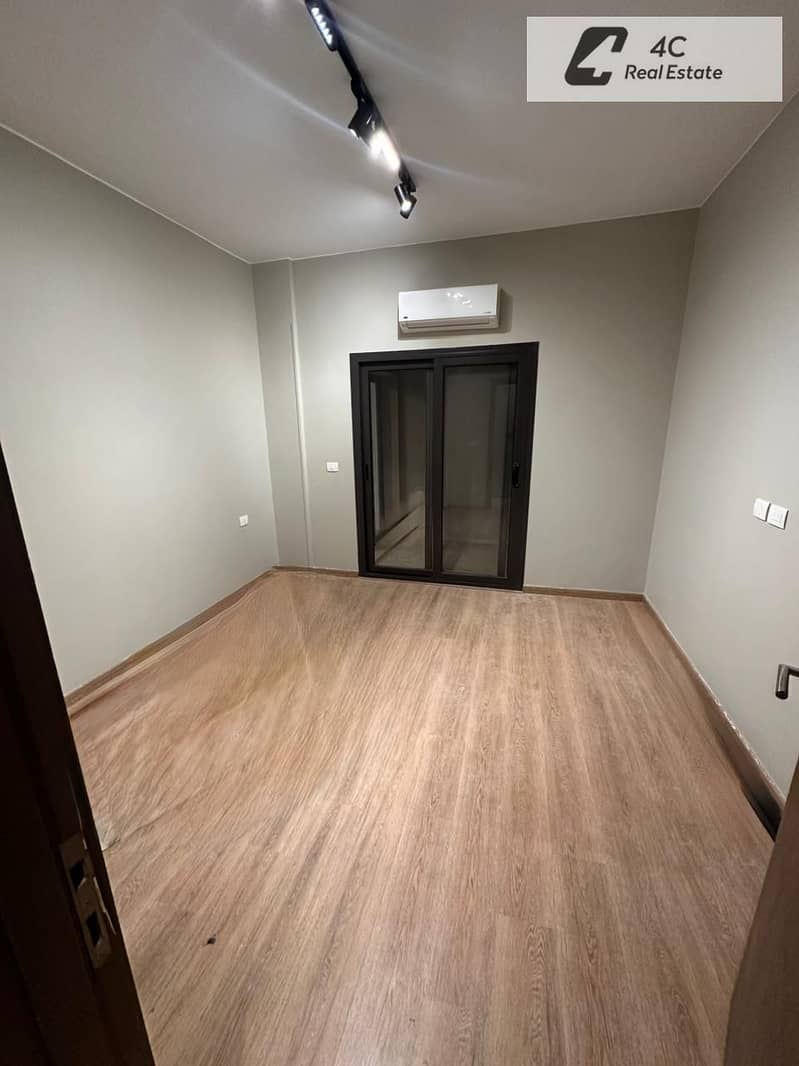 بنتهاوس بـ٣ غرف نوم في كومباوند فيفث سكوير، صورة ٨ من ١٠