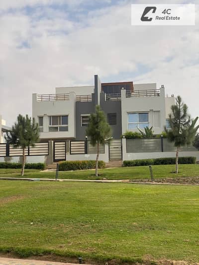 فيلا 510م استلام فوري مقدم و اقساط باقوي و اميز لوكيشن دايركت  فيو علي لاند سكيب  في هايد بارك التجمع الخامس القاهرة الجديدة بجوار ميفيدا
