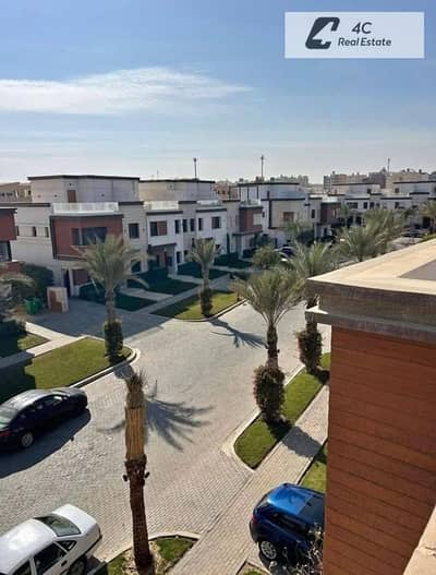فيلا تاون هاوس للبيع 4 غرف  باقل  مقدم و اقساط اميز لوكيشن اوبن فيو لاند سكيب في ازار 2 التجمع الخامس القاهرة الجديدة بجوار المراسم فيفث سكوير
