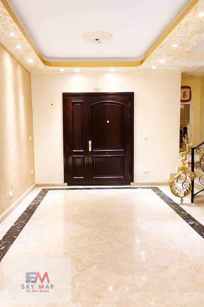 Villa for rent in Madinaty Twin House, large land area 420m