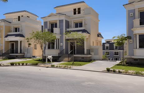 Townhouse Villa For Sale Ready To Move Under market price in Mountain View Hyde Park - New Cairo