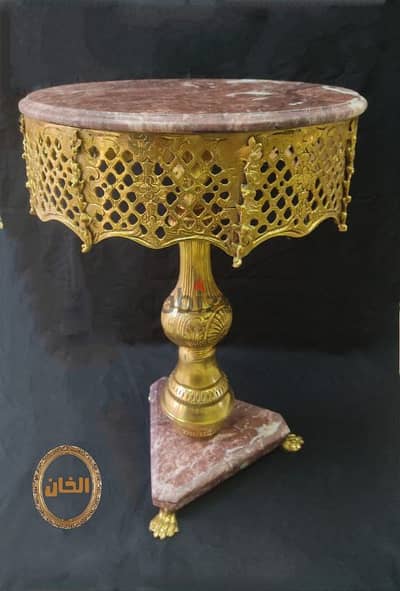 ترابيزة نحاس ورخام  مستديرة