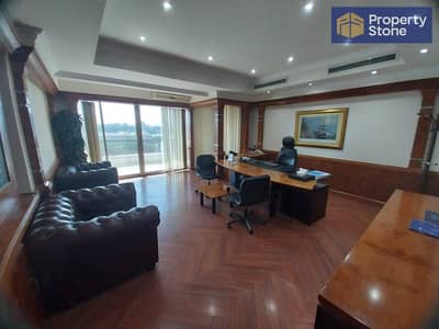 Administrative office for rent, 1,200 sq m, ultra-luxurious finishing, direct Nile view, Maadi Corniche
