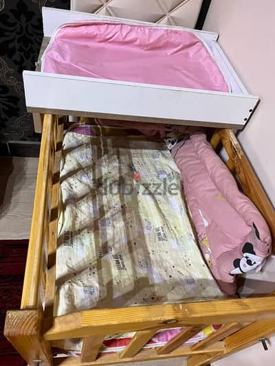سرير اطفال