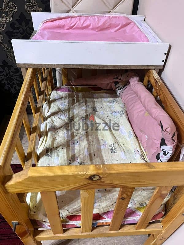 سرير اطفال 1