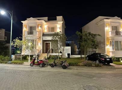 Last town house for sale ready to move now unlimited 22000.000 cash