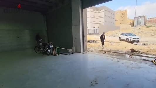 مركز خدمة سيارات مجهز للإيجار في قلب المنطقة الصناعية بالتجمع الخامس القاهرة الجديدة موقع استراتيجي بمنطقة الخدمات الرئيسية