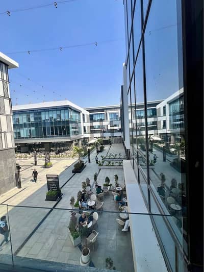 محل تجاري جاهز للتسليم بأقل سعر في السوفيو لاند سكيب  فى اجورا 5th Settlement / Agora Mall
