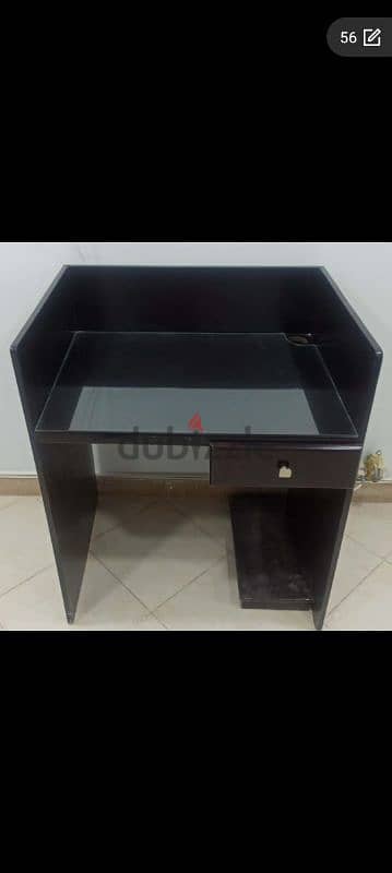 مكتب استيشن اسود