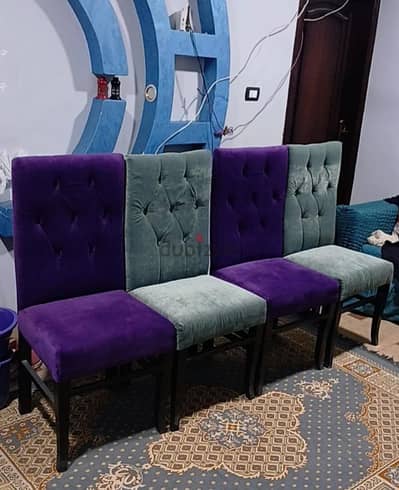 سفره عروسه الكراسي متنجده حالتها جيده