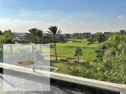 Villa for sale with a stunning view in a compound on a world-class golf course spanning 15 acres.