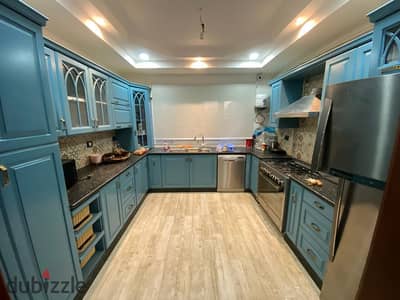 A fully finished, modern 300L villa roof with air conditioning, open view overlooking a garden, prime location in Mountain View Hyde Park.