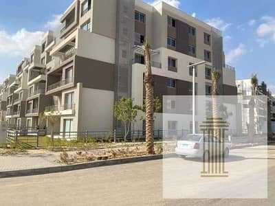 شقة 3 غرف متشطبة بالكامل استلام سنتين في بالم هيلز نيو كايرو 10 دقايق من الجامعة الامريكية بمقدم 5% بس و بسعر الطرح الاول