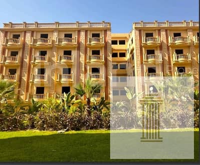 دوبلكس استلام فوري على بعد دقيقتين من مدينة الرحاب و 10 دقايق من AUC على شارع 90 الشمالي دايركت بمقدم 25% بس