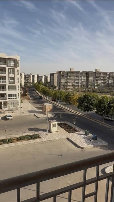 Opportunity at a commercial price: 74m² apartment for sale in Madinaty B12, immediate occupancy (first occupancy) - near services, wholesale market, a Opportunity at a commercial price: 74m² apartment for sale in Madinaty B12, immediate occupancy (first occupancy) - near services, wholesale market, a