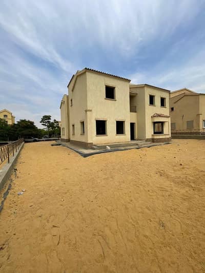 Villa for sale in Madinaty unfinished interior ready for immediate occupancy and fully paid for. Detached villa model V.
