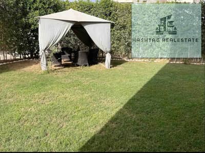 للايجار شقة مفروشة ارضى بجاردن فى كمبوند ذا ادرس الشيخ زايد بجوار حمامات السباحة و clubhouse شقة مميزة جدا حديقة خاصة بمساحة 160 م