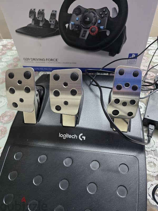 Logitech G29 Steering wheel + pedal 1