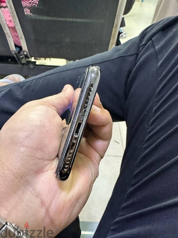 I phone x without scratch 4