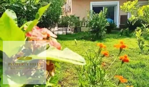 Corner villa ready for immediate viewing, located near Point 90 Mall, Mountain View, 90th Street, and the American University in Cairo (AUC)