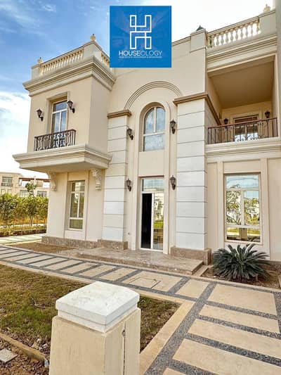 Fully finished immediate receipt of Ultra Super Lux for sale in a compound of villas with 12 years of installments, 400m villa