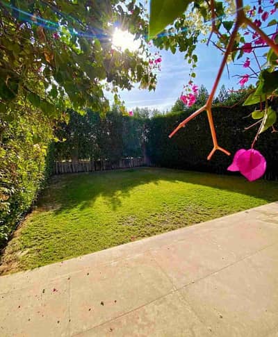 Villa in New Cairo, ready for viewing, located near 90th Street, Point 90 Mall, and Mountain View.