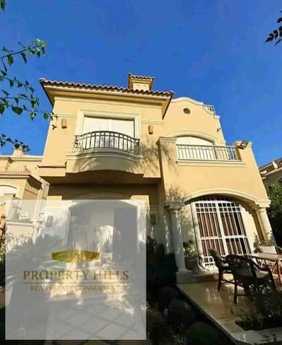 Ready-to-move-in villa in a prime location by La Vista, near the British University.