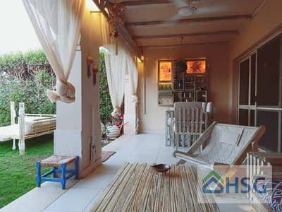 شاليه للبيع لافيستا 3 فى العين السخنه مفروشه ومكيفه بالكامل صف اول ع البحر - حديقه خاصه