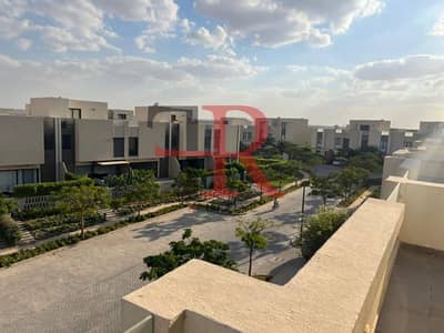 تاون هاوس  للبيع تشطيب كامل  في كمبوند  البروج  مدينة الشروق