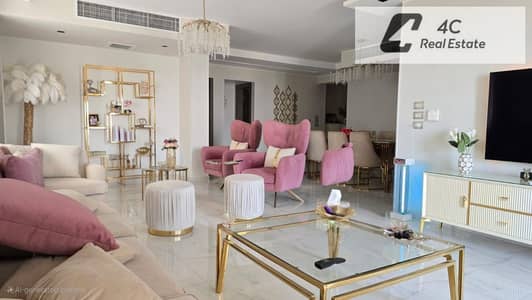 For sale: 199 sqm fully finished ultra-super-lux apartment with a large landscape view in the Park Corner phase of Hyde Park Compound. Ready for view