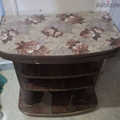ترابيزه قرص دوار  3 ادوار بها بعض العيوب البسيطه مبينه فى الصور