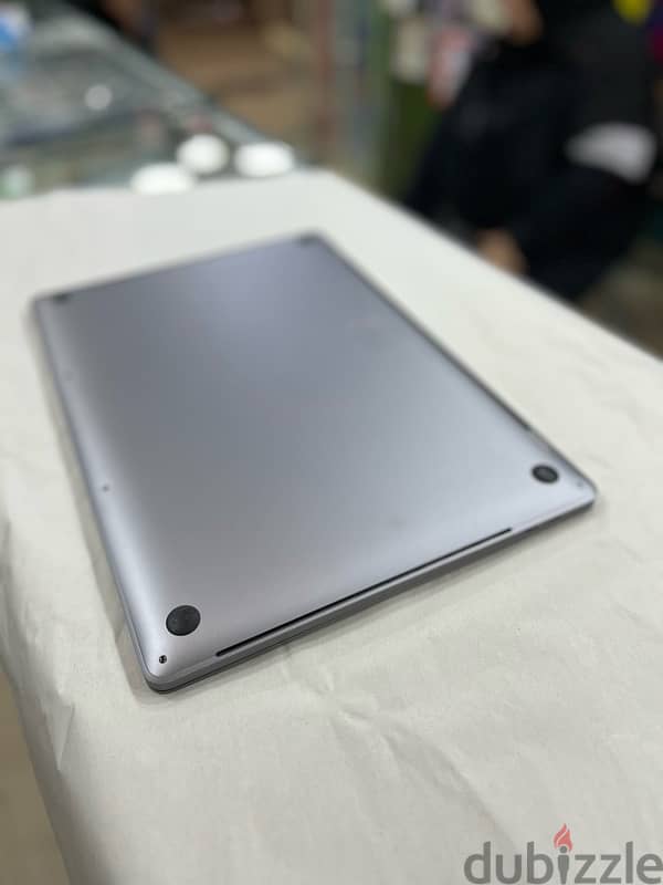 Macbook pro 2019 7