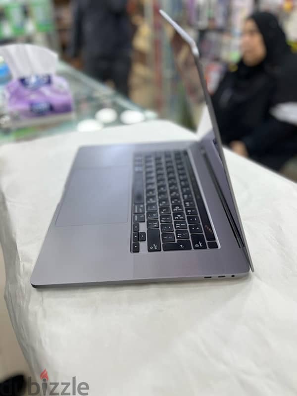 Macbook pro 2019 8