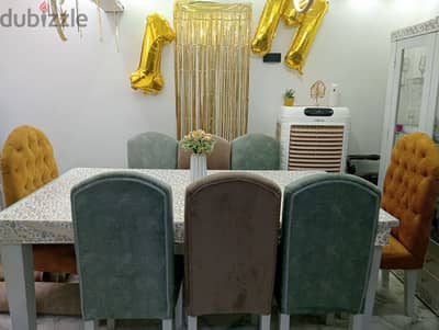 سفره 8 كراسي  2.10 طول  مودرن عموله زان صافي  بمعني كلمه مع زجاج