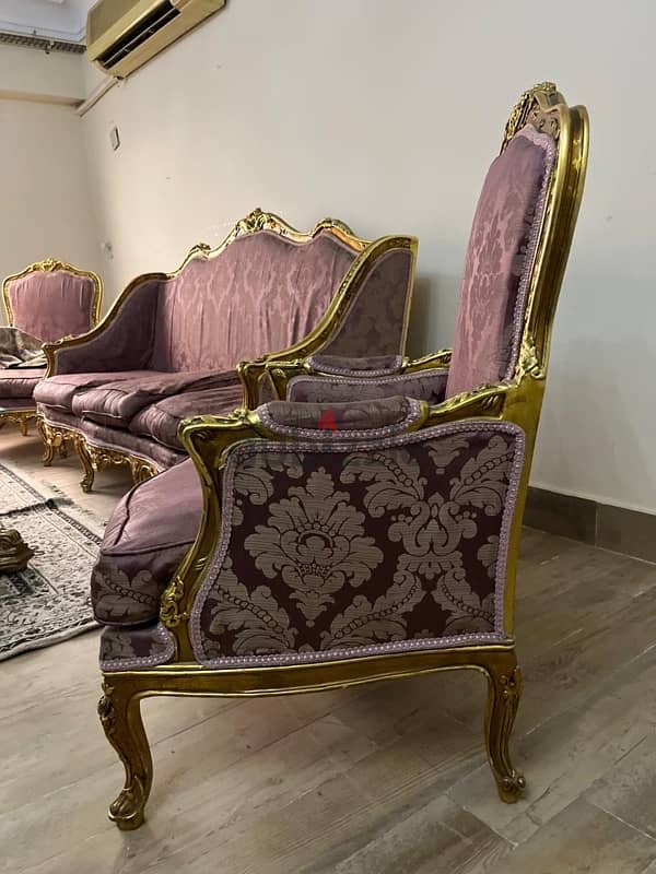 Sofa plus two arm chairs 6