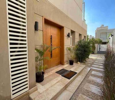 الفيلا دي في القاهرة الجديدة سعرها لقطه مساحتها كبيره دوين