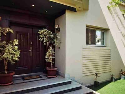 فيلا مستقلة في نيو كايرو متشطبة بالكامل بالتكييفات بفيو لاند سكيب