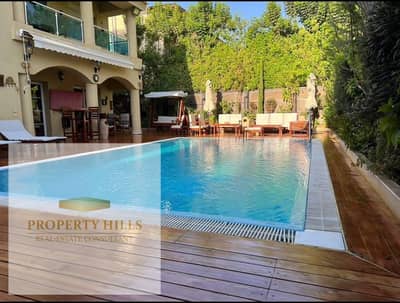 A finished villa of 461 square meters with a jacuzzi, ready for viewing.
