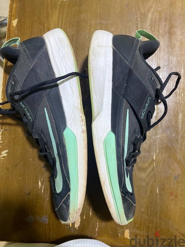 nike tennis shoes 2