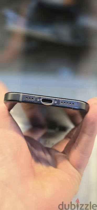 iPhone 15 4