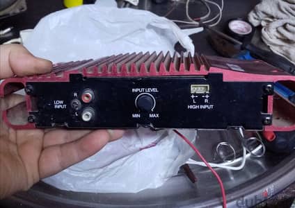 أمبليفاير سيارة قوي 2 Channel بحالة ممتازة